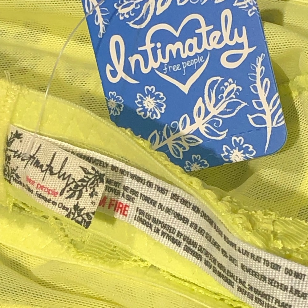 1 Left FREEPeople Galloon Lime Halter Bralette NWT - Picture 4 of 4